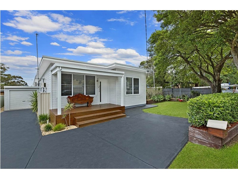 4 Pindarri Avenue, Berkeley Vale NSW 2261