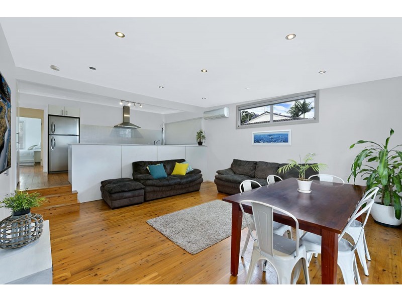 4 Pindarri Avenue, Berkeley Vale NSW 2261