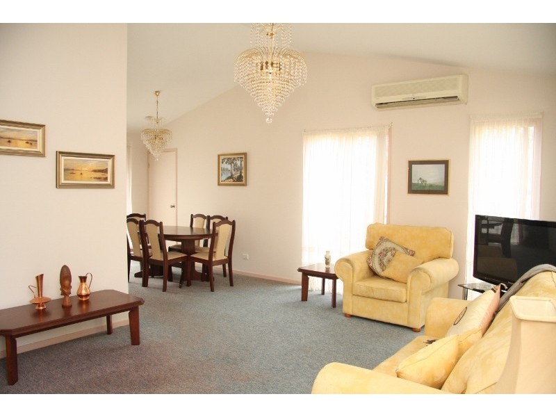 4 Carmen Close, Watanobbi NSW 2259