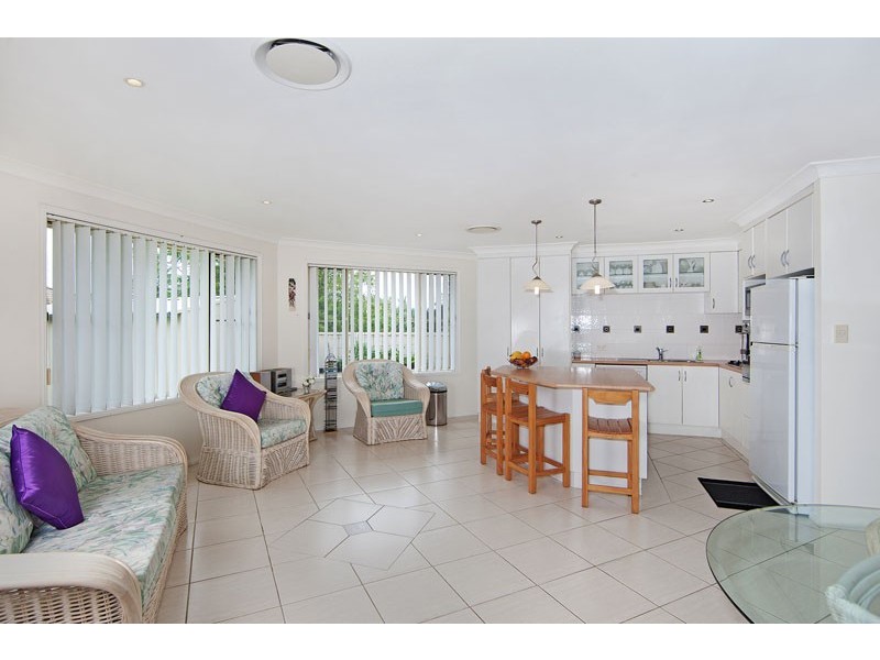 6 Grey Gum Close, Hamlyn Terrace NSW 2259