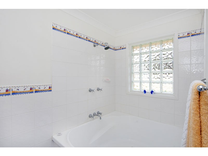 6 Grey Gum Close, Hamlyn Terrace NSW 2259