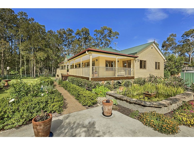 19 Lakedge Avenue, Berkeley Vale NSW 2261