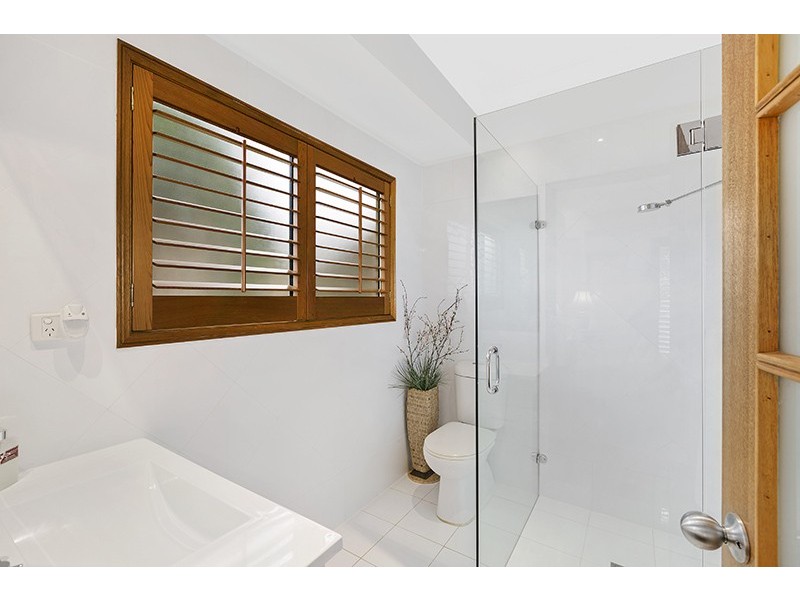 19 Lakedge Avenue, Berkeley Vale NSW 2261