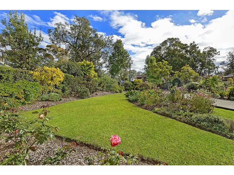 19 Lakedge Avenue, Berkeley Vale NSW 2261