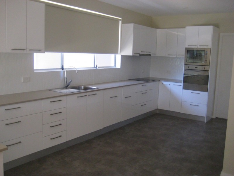 22 Toongara Avenue, Bateau Bay NSW 2261