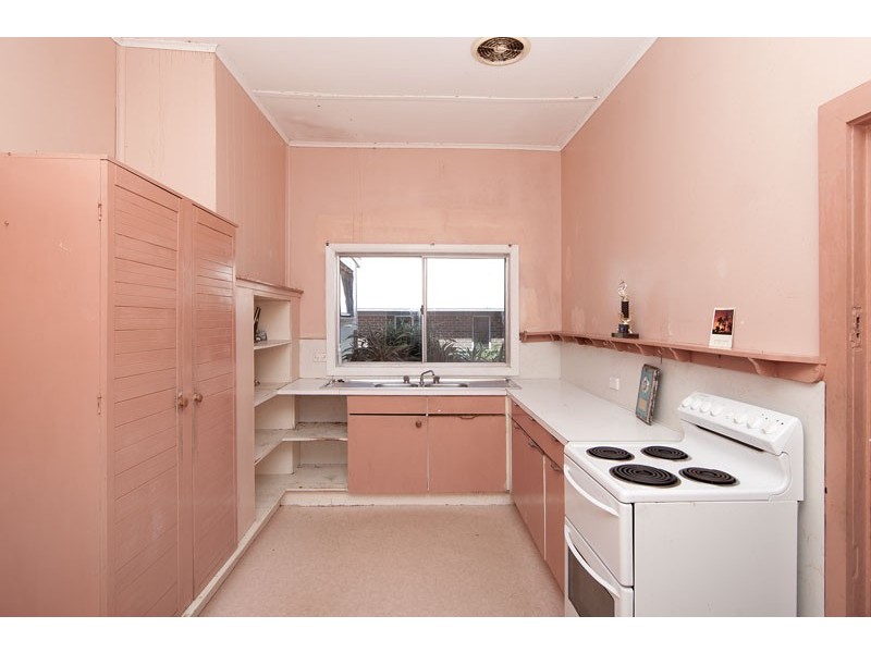 18 Alpha Road, Woy Woy NSW 2256