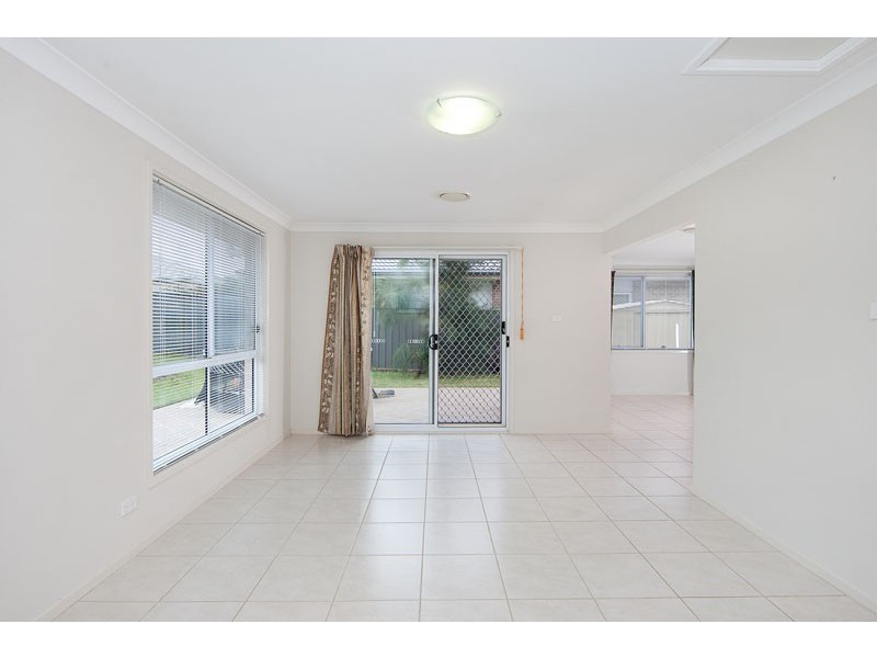 93 Settlement Drive, Wadalba NSW 2259