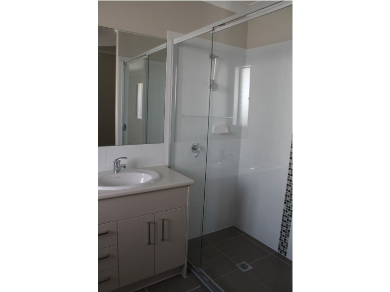 3 Sinclair Crescent, Wyong NSW 2259