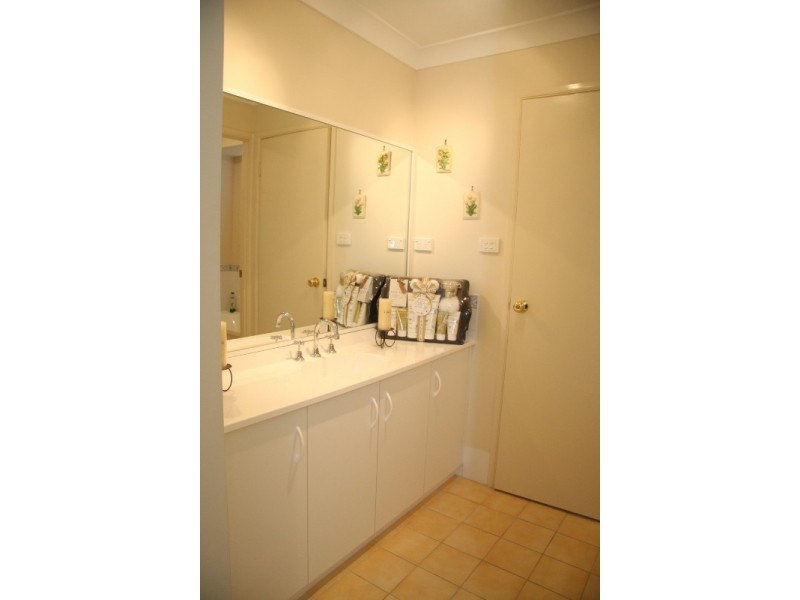 9 Tuscan Place, Blue Haven NSW 2262