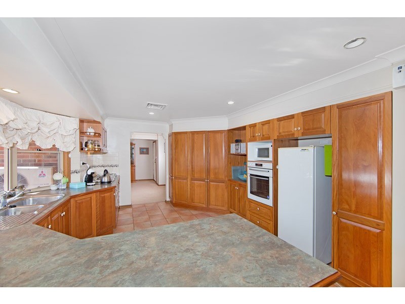 10 Bell Close, Mardi NSW 2259