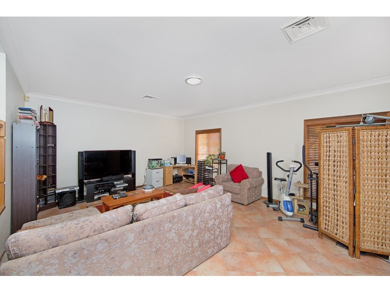 10 Bell Close, Mardi NSW 2259