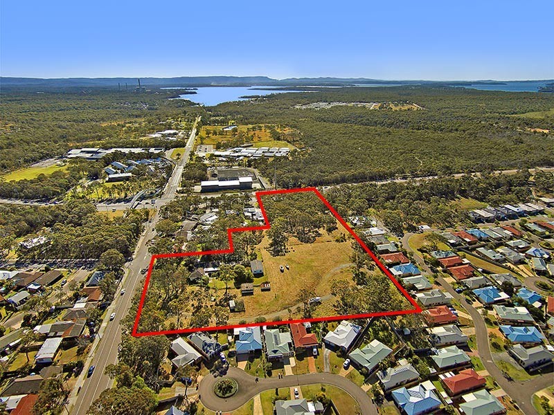 205 Elizabeth Bay Drive, Lake Munmorah NSW 2259