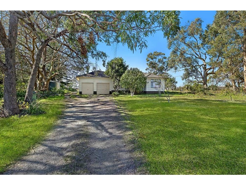 205 Elizabeth Bay Drive, Lake Munmorah NSW 2259