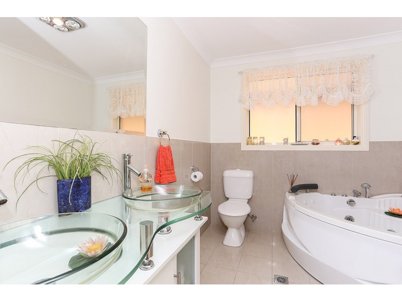 18 Kiah Way, Watanobbi NSW 2259