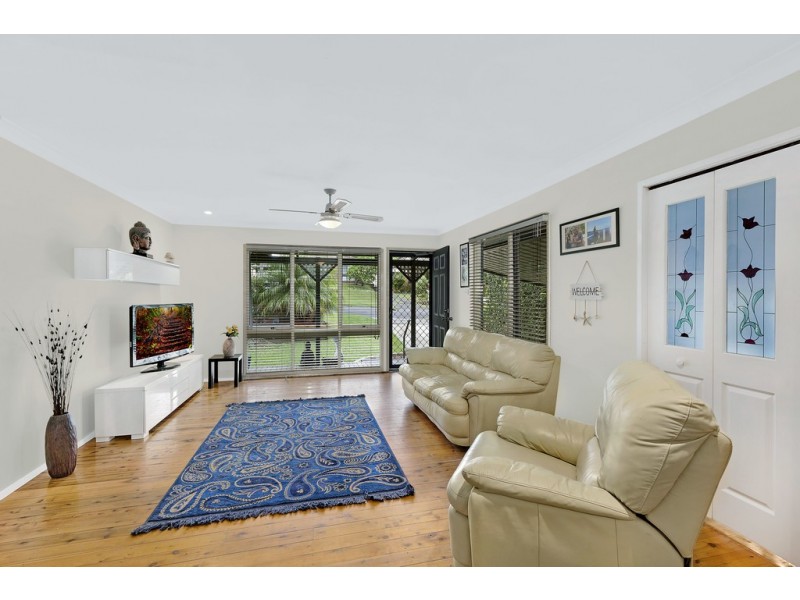 6 Kingfisher  Place, Tumbi Umbi NSW 2261