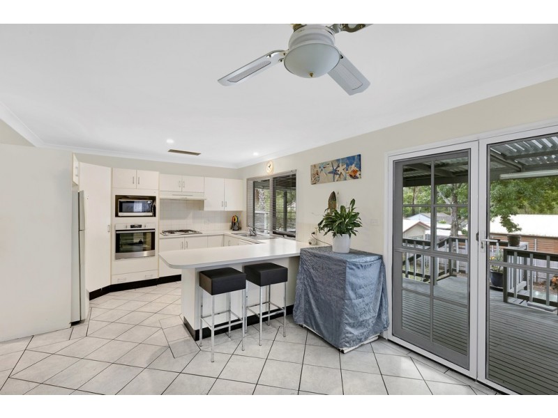 6 Kingfisher  Place, Tumbi Umbi NSW 2261