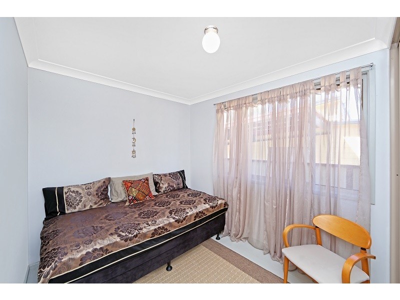 48 Clare Crescent, Berkeley Vale NSW 2261