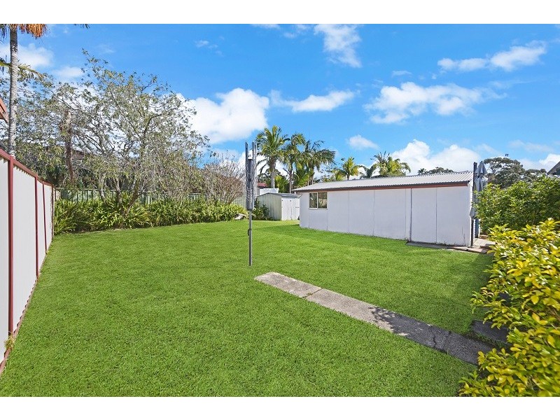 48 Clare Crescent, Berkeley Vale NSW 2261