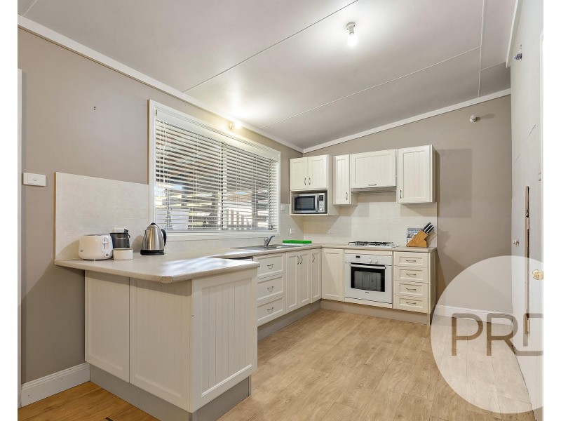 166 Bridge Street, Morisset NSW 2264