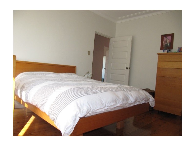 20 Vista Heights Rd, Miranda NSW 2228