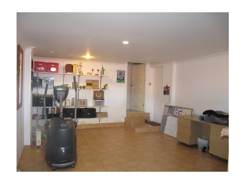 20 Vista Heights Rd, Miranda NSW 2228