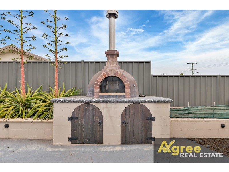 56 Relesah Drive, Ningi QLD 4511