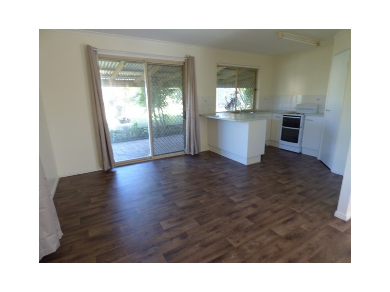 17 Crestwood Crescent, Upper Caboolture QLD 4510