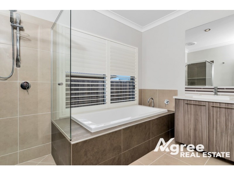 18 Eucalyptus Street, Ningi QLD 4511
