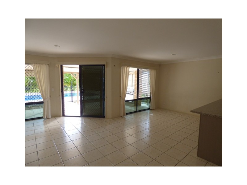 6 Dunwich Street, Sandstone Point QLD 4511