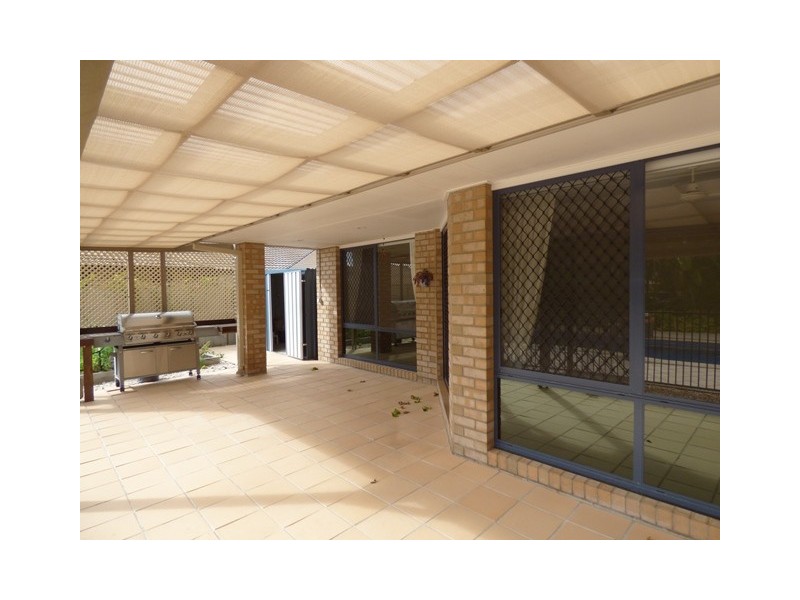 6 Dunwich Street, Sandstone Point QLD 4511