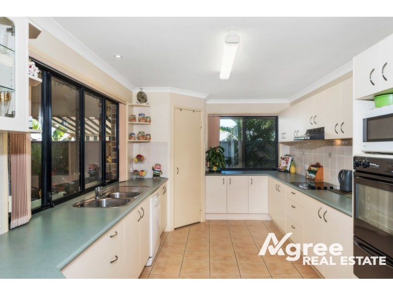 29 Seaforth Street, Sandstone Point QLD 4511