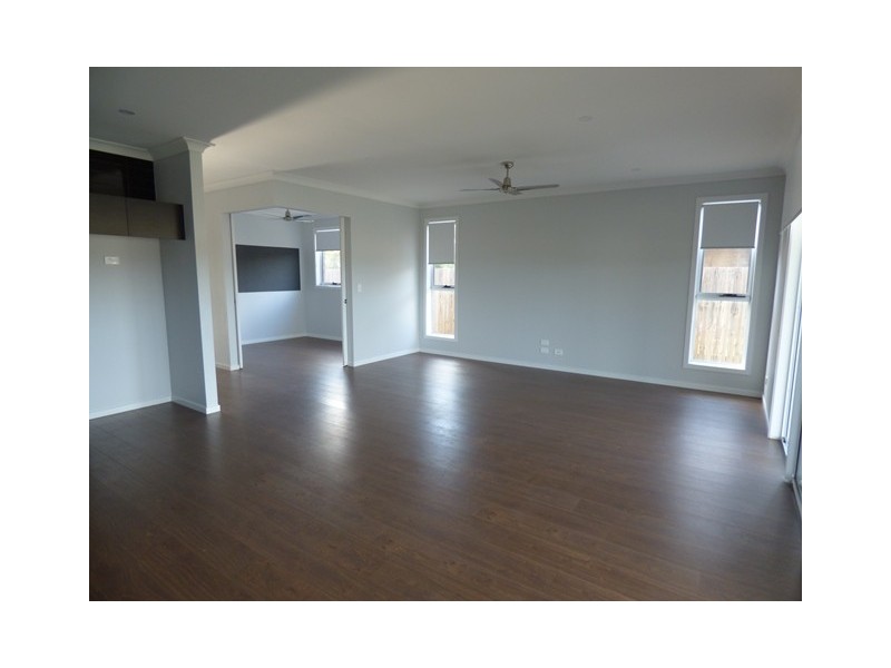 12 Bora Street, Ningi QLD 4511