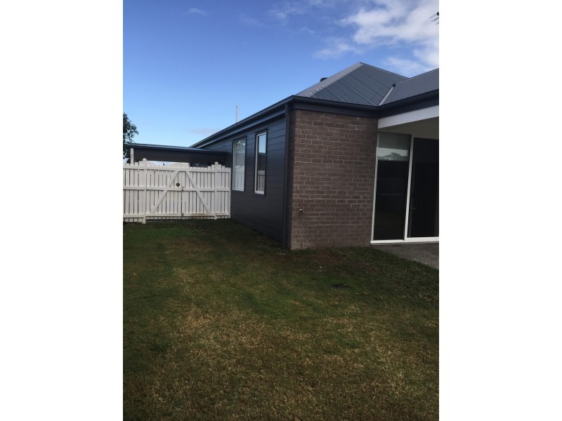 12 Bora Street, Ningi QLD 4511