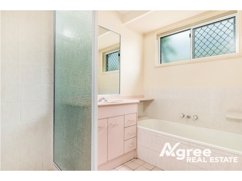 28 Kunde Street, Beachmere QLD 4510