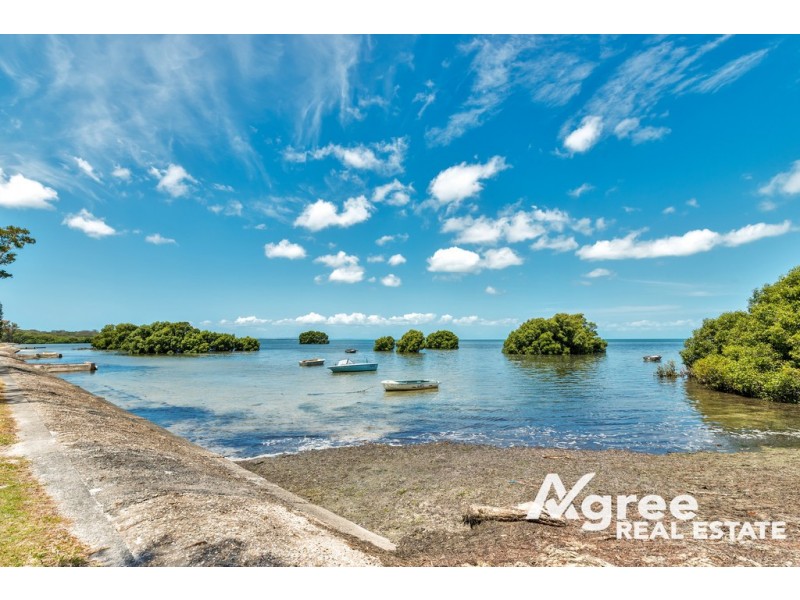 27 Esplanade, Godwin Beach QLD 4511