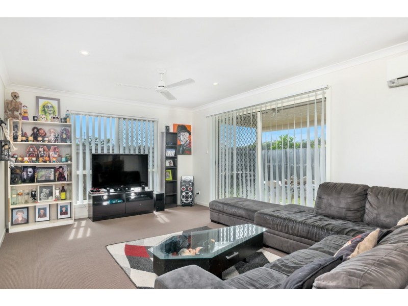 24 Broadleaf Place, Ningi QLD 4511