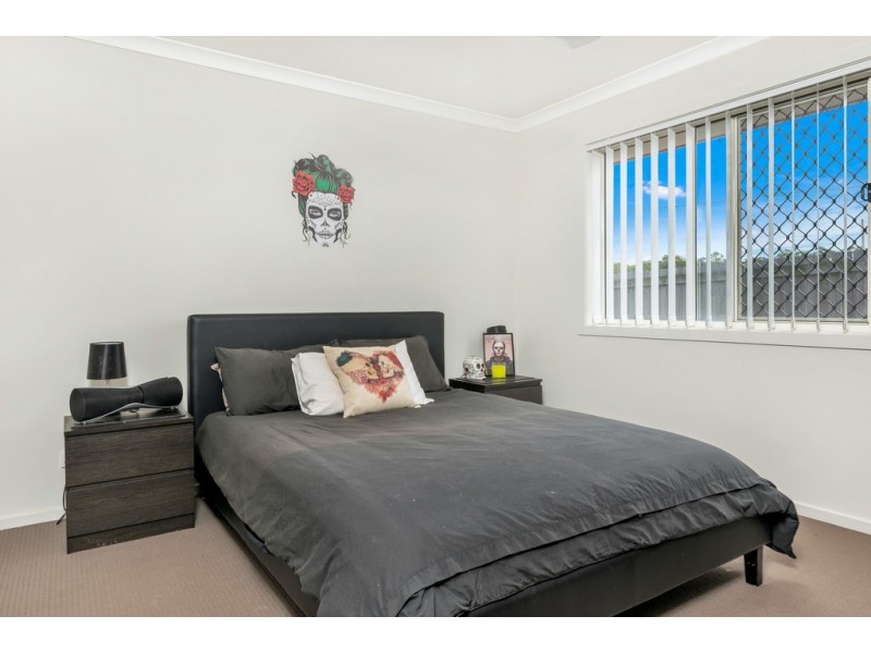 24 Broadleaf Place, Ningi QLD 4511