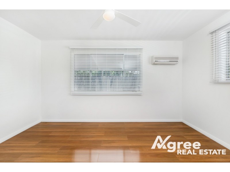 871 Beachmere Road, Beachmere QLD 4510