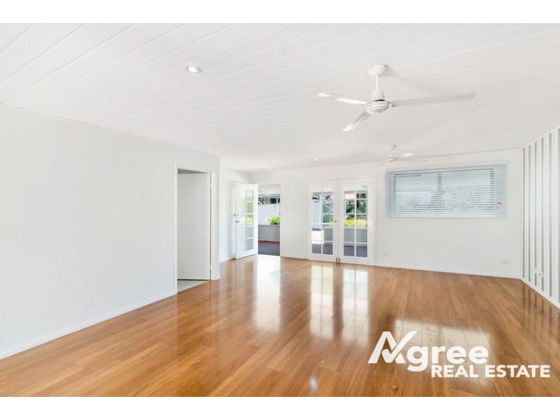 871 Beachmere Road, Beachmere QLD 4510
