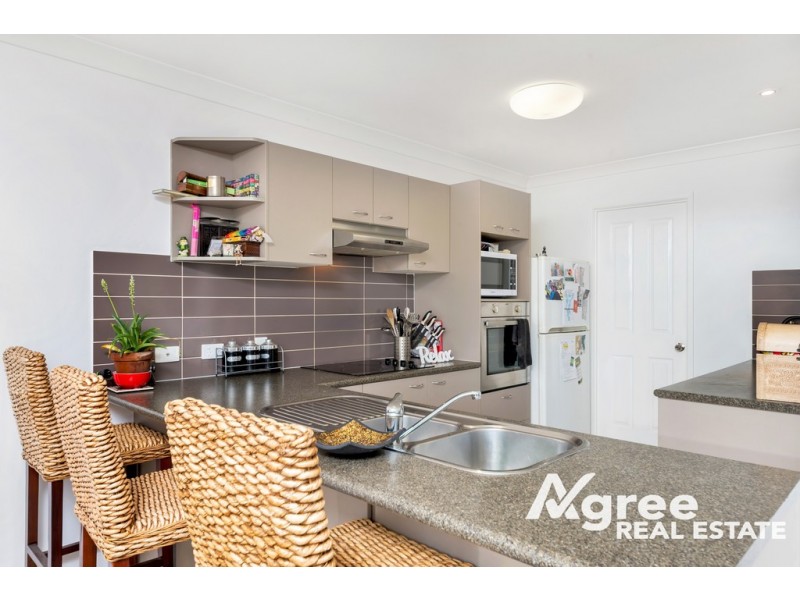 305 Bestmann Road, Sandstone Point QLD 4511