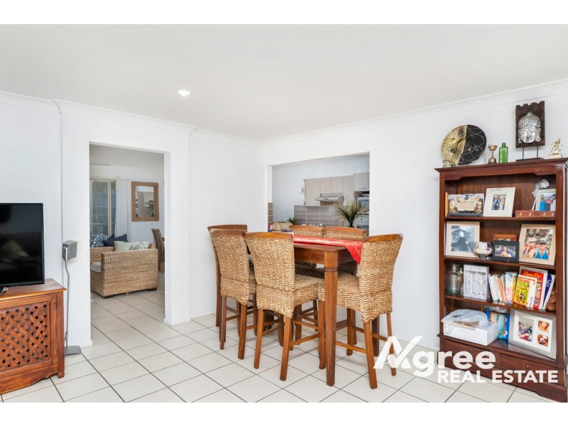 305 Bestmann Road, Sandstone Point QLD 4511