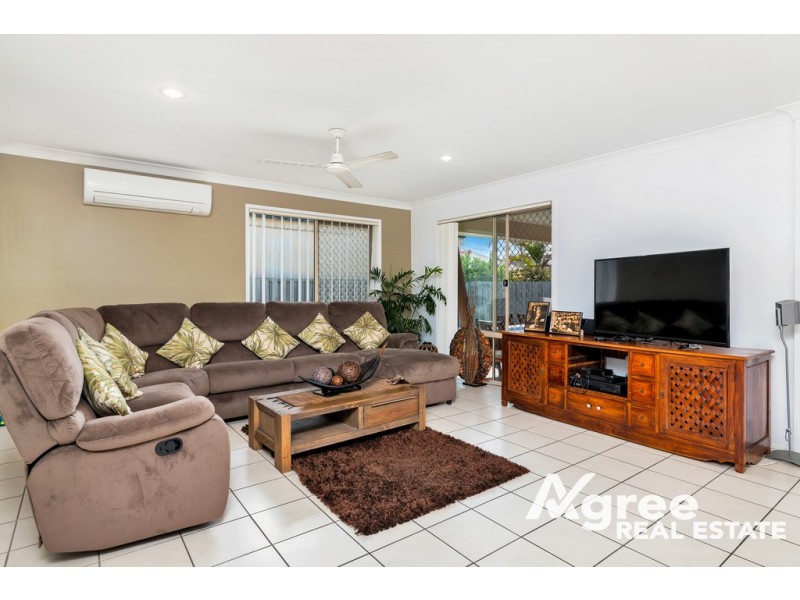 305 Bestmann Road, Sandstone Point QLD 4511
