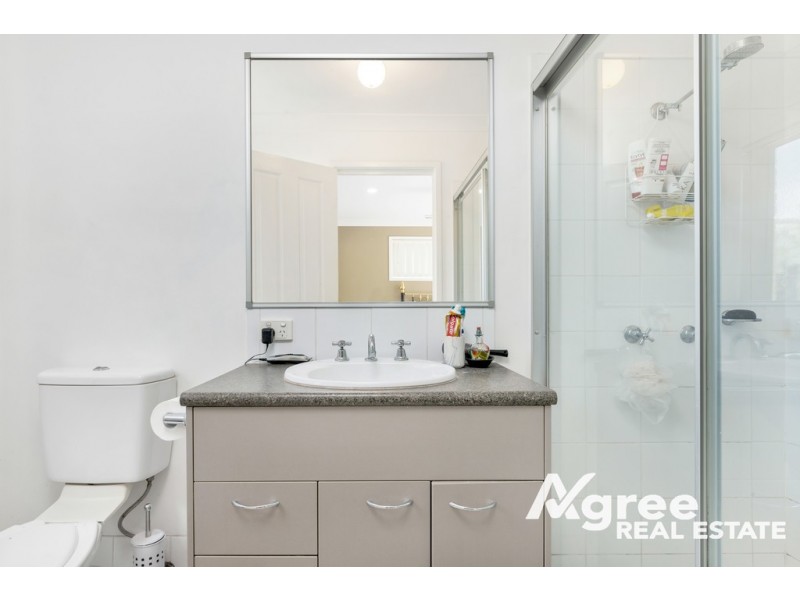 305 Bestmann Road, Sandstone Point QLD 4511