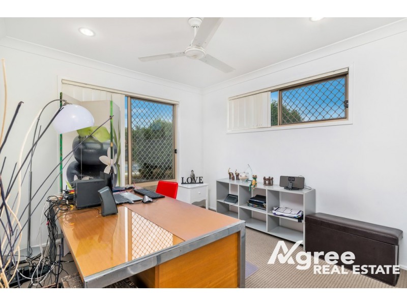 305 Bestmann Road, Sandstone Point QLD 4511