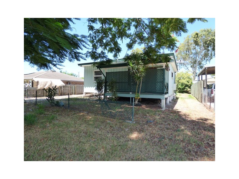 4 Lalroy Street, Beachmere QLD 4510