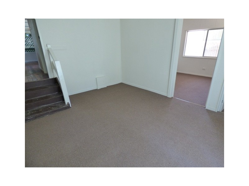 4 Lalroy Street, Beachmere QLD 4510