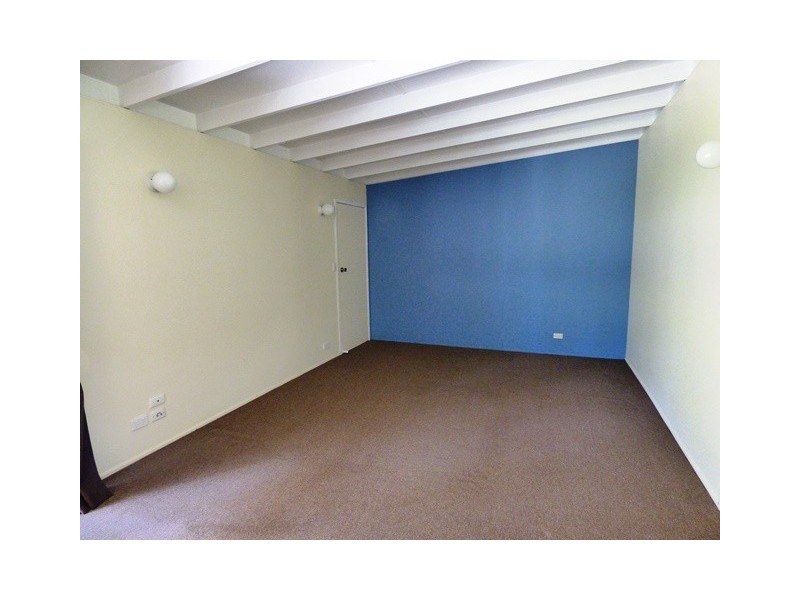 274 Bishop Road, Beachmere QLD 4510