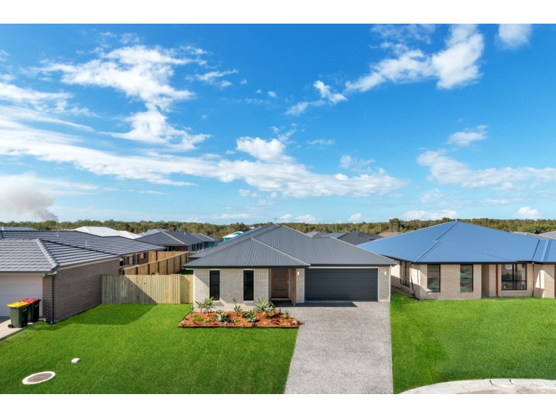 14 Grasstree Place, Ningi QLD 4511