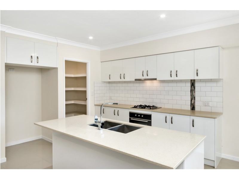 14 Grasstree Place, Ningi QLD 4511