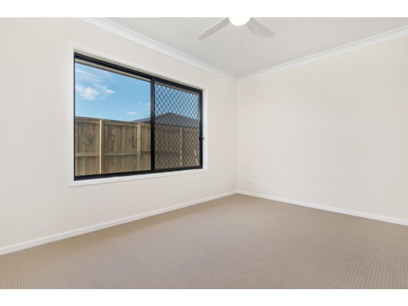 14 Grasstree Place, Ningi QLD 4511